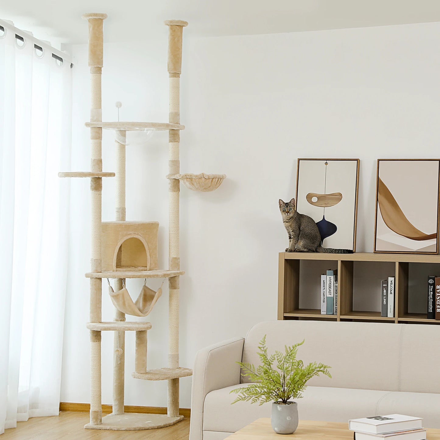 Arbre à chat réglable du sol au plafond avec 9 poteaux à griffer en sisal, condo douillet, hamac en peluche, perchoirs et balle à ressort – grand centre d’activité vertical multi-chats idéal pour les grandes famille