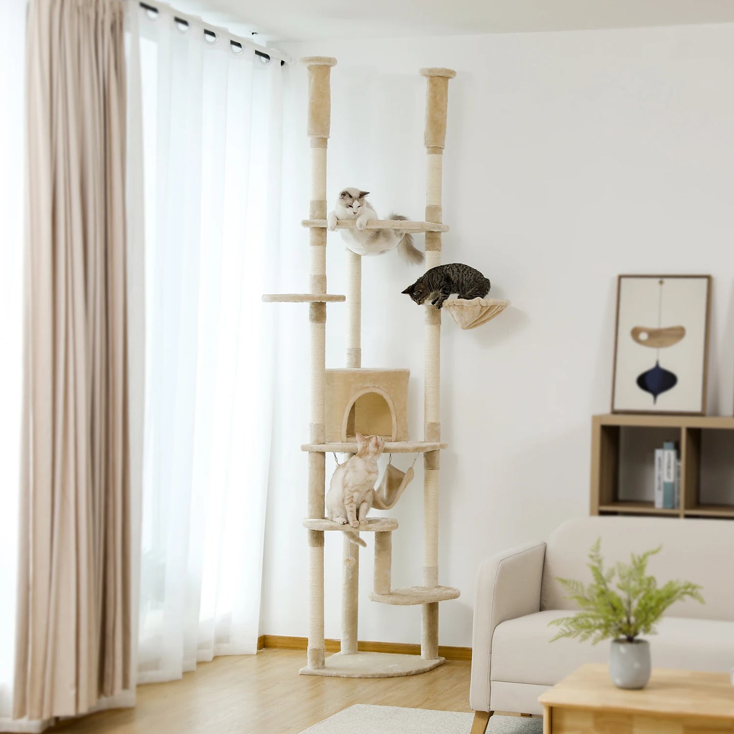 Arbre à chat réglable du sol au plafond avec 9 poteaux à griffer en sisal, condo douillet, hamac en peluche, perchoirs et balle à ressort – grand centre d’activité vertical multi-chats idéal pour les grandes famille