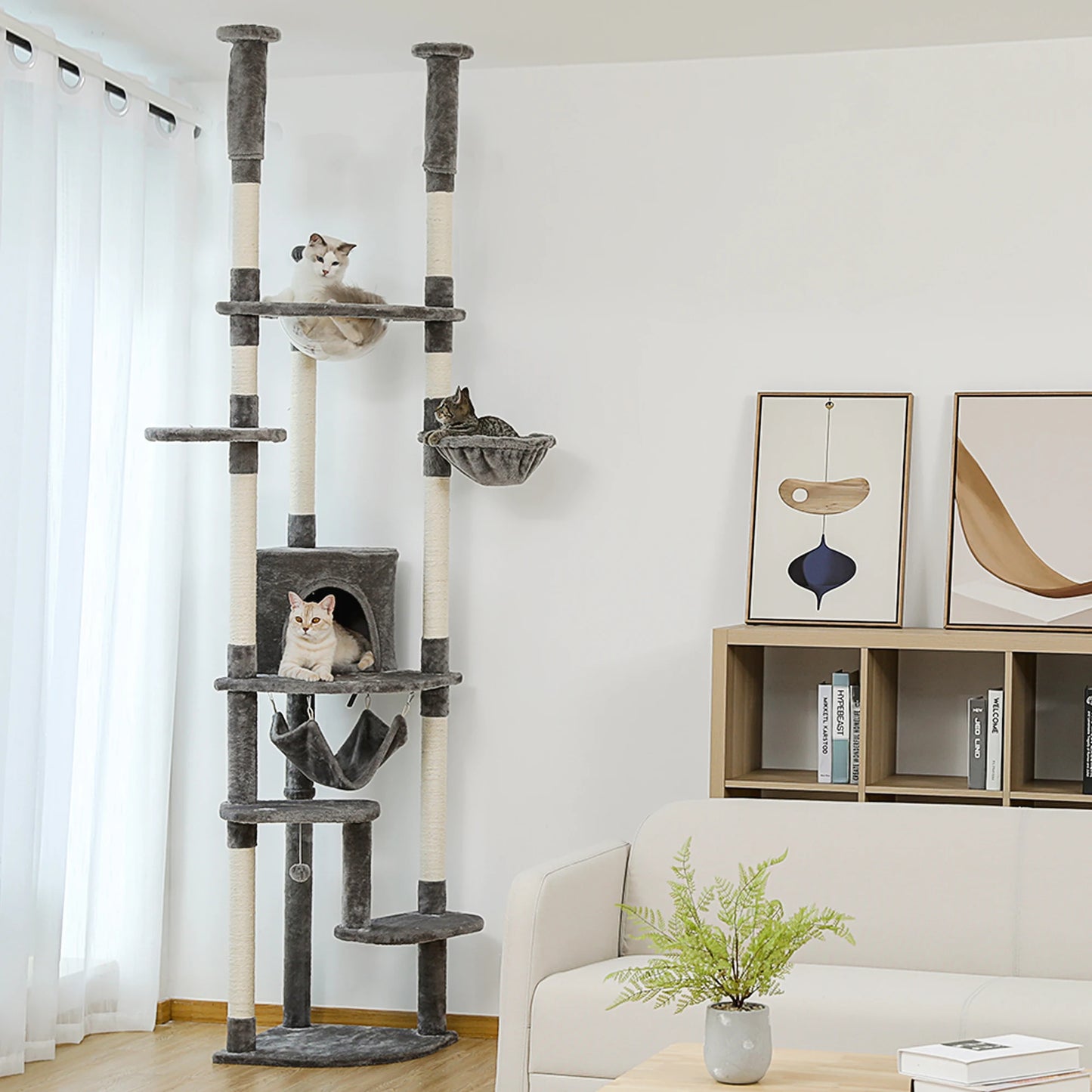 Arbre à chat réglable du sol au plafond avec 9 poteaux à griffer en sisal, condo douillet, hamac en peluche, perchoirs et balle à ressort – grand centre d’activité vertical multi-chats idéal pour les grandes famille